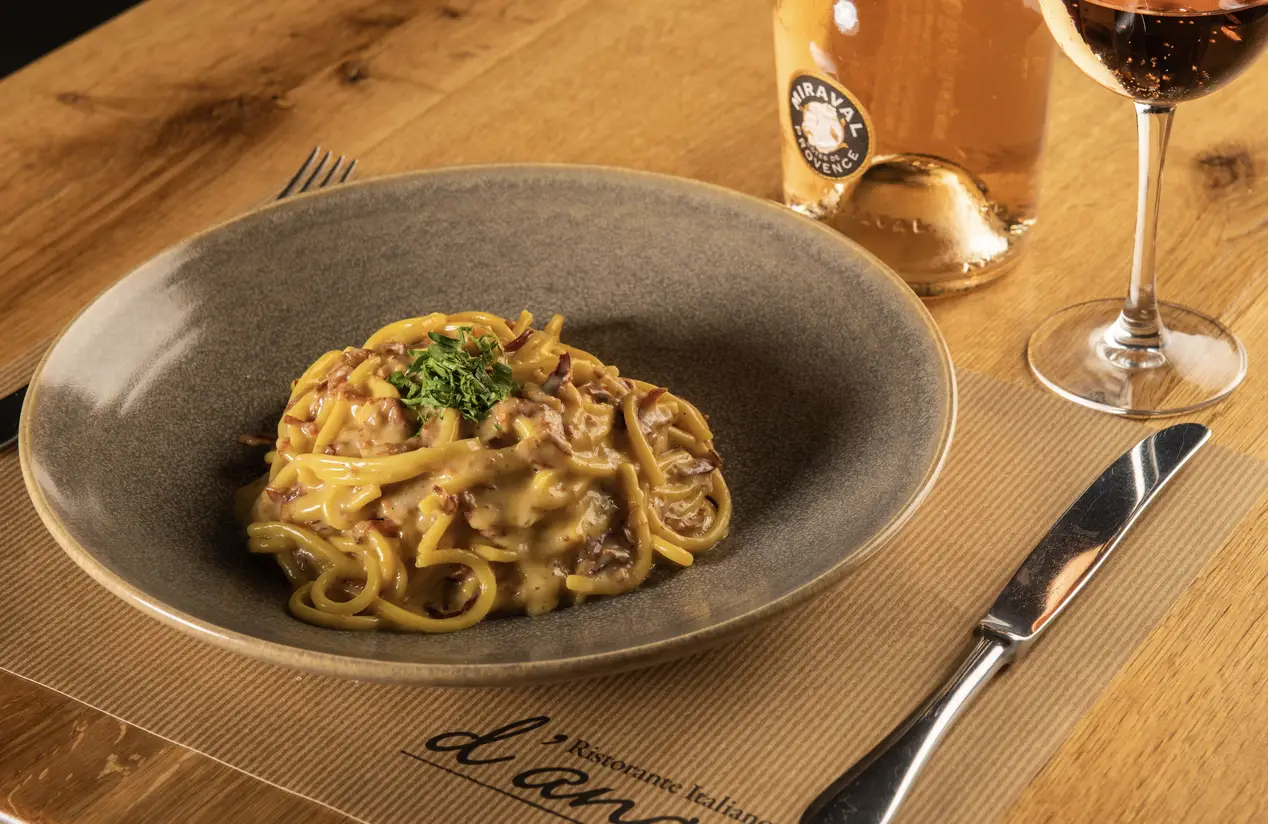 D'Angelo restaurant interior